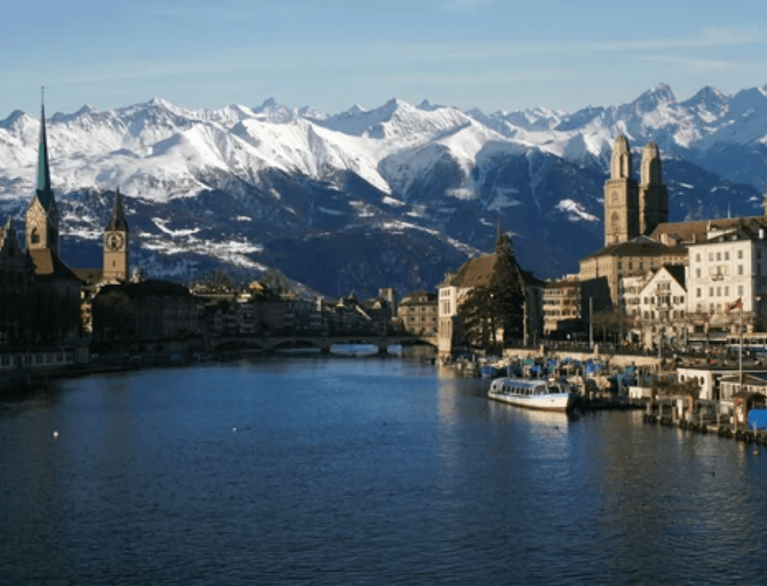 Foto Zürich mit Berge im Hintergrund